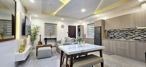 Interior - Luxury 1-BR with King size bed

 (Angeles)