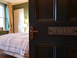 Classic Double or Twin Room | Individually decorated, individually furnished, desk, laptop workspace - Afallon Townhouse (Dolgellau)