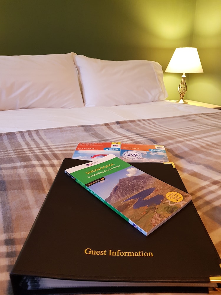 Afallon Townhouse by null