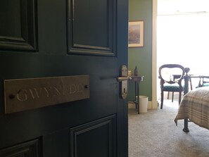 Standard Double Room | Blackout drapes, iron/ironing board, free WiFi - Afallon Townhouse (Dolgellau)