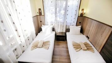 Classic Twin Room | 1 bedroom, desk, free WiFi