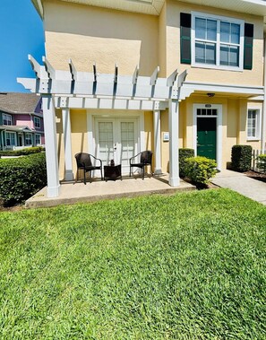 Exterior - Family sized home! Near Disney & MCO, resort style, perfect for vacation!! (Kissimmee)