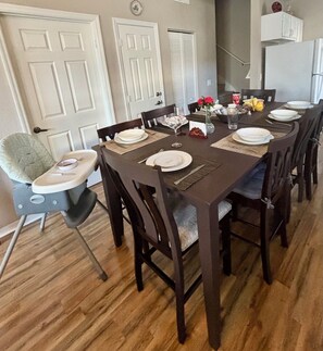 Dining - Family sized home! Near Disney & MCO, resort style, perfect for vacation!! (Kissimmee)