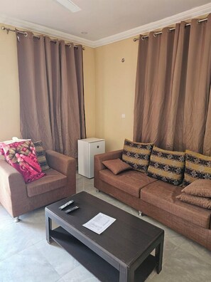 Laptop workspace, free WiFi, bed sheets