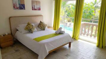 Classic Room, Partial Ocean View | In-room safe, free WiFi, bed sheets