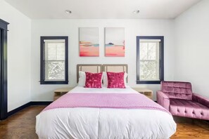 3 室のベッドルーム、アイロン / アイロン台、WiFi、ベッドシーツ