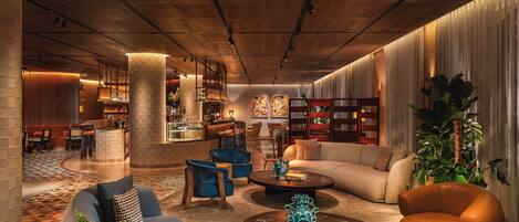 2 restaurantes; se sirven desayunos