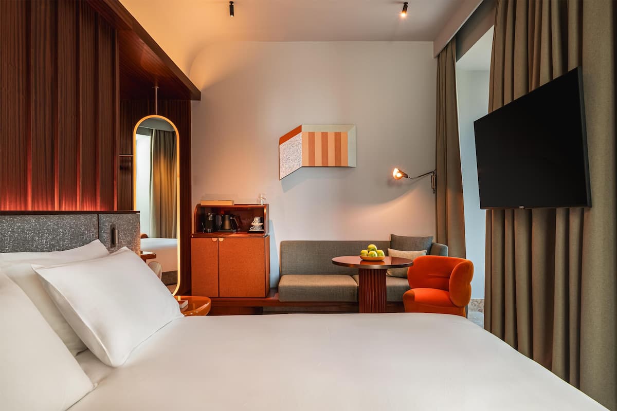 Ropa de cama hipoalergénica y artículos del minibar gratis