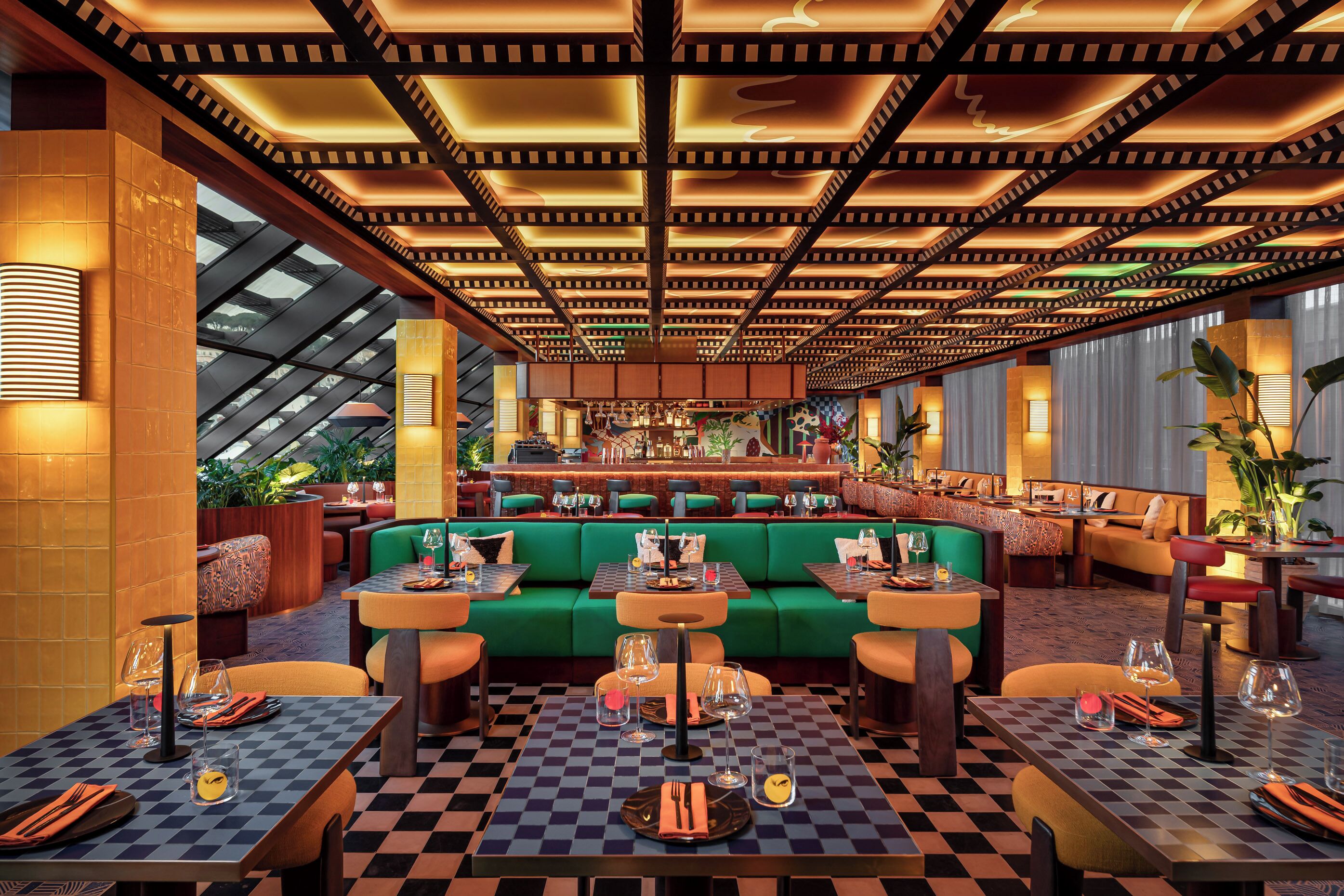 2 restaurants; breakfast, lunch, dinner, and brunch served