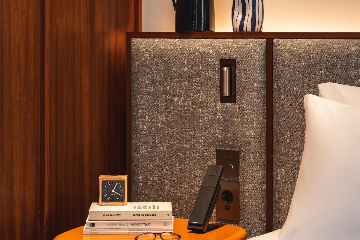 Ropa de cama hipoalergénica y artículos del minibar gratis