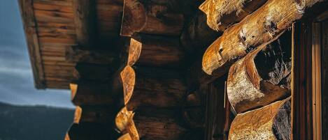 The special feeling of the log cabin