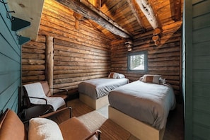4 bedrooms, WiFi, bed sheets