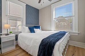 5 dormitorios, tabla de planchar con plancha, wifi gratis y ropa de cama
