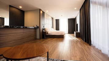 Premium bedding, down comforters, in-room safe, desk