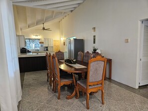 Dining - Sugarsands Villa (Bon Accord)