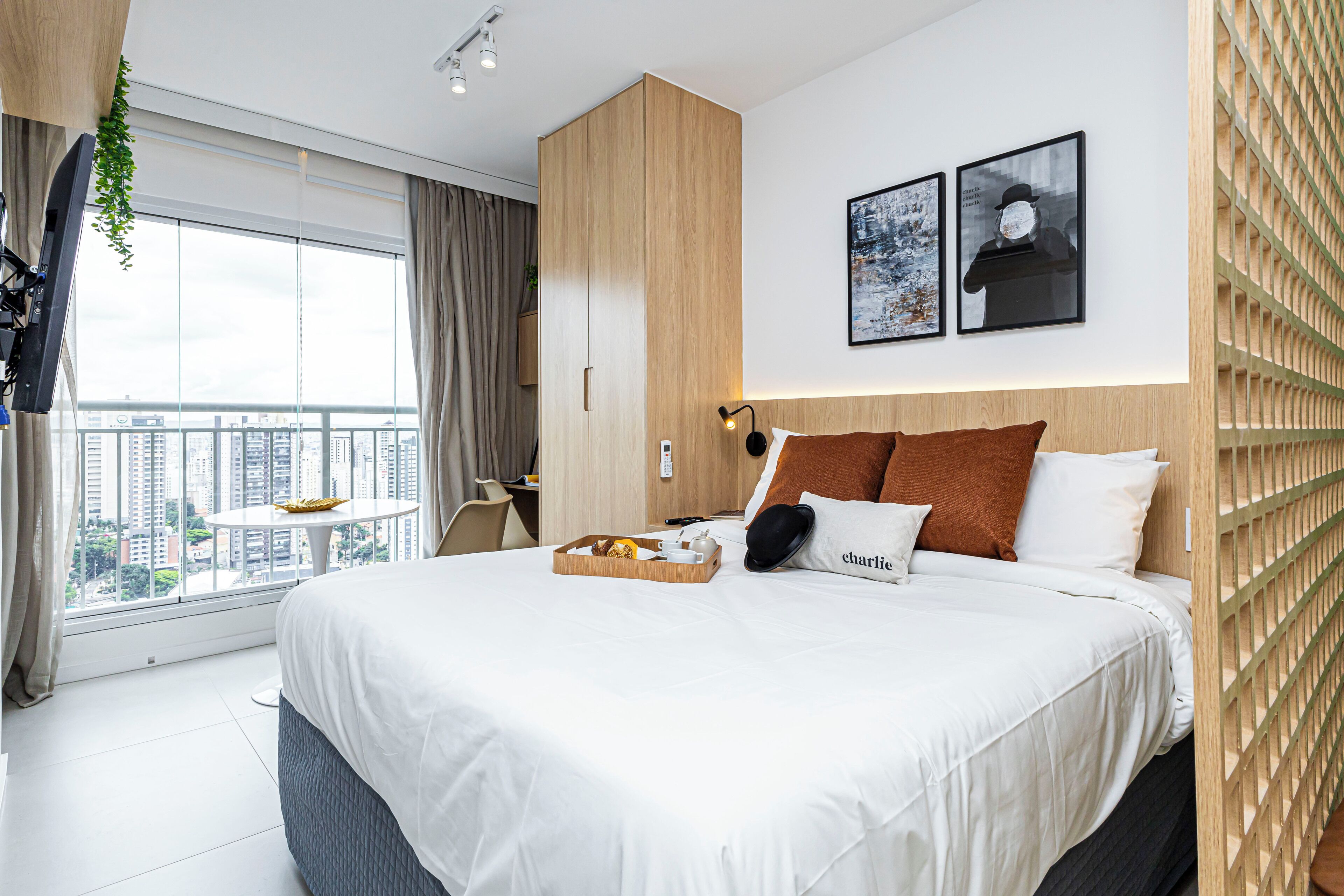 Hypo-allergenic bedding, free WiFi