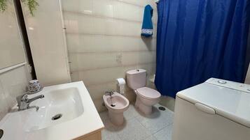Apartamento, 1 habitación, vistas a la ciudad | Baño