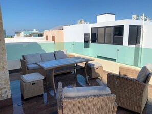 Outdoor dining - Shirley beach house (MAZATLAN)