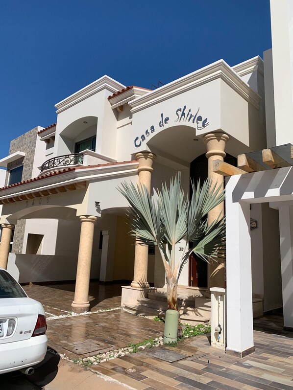 Exterior - Shirley beach house (MAZATLAN)