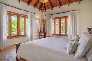 4 bedrooms, in-room safe, desk, iron/ironing board - Escape to Lagunas 2, a serene villa in Cap Cana, perfect for families or groups (Punta Cana)