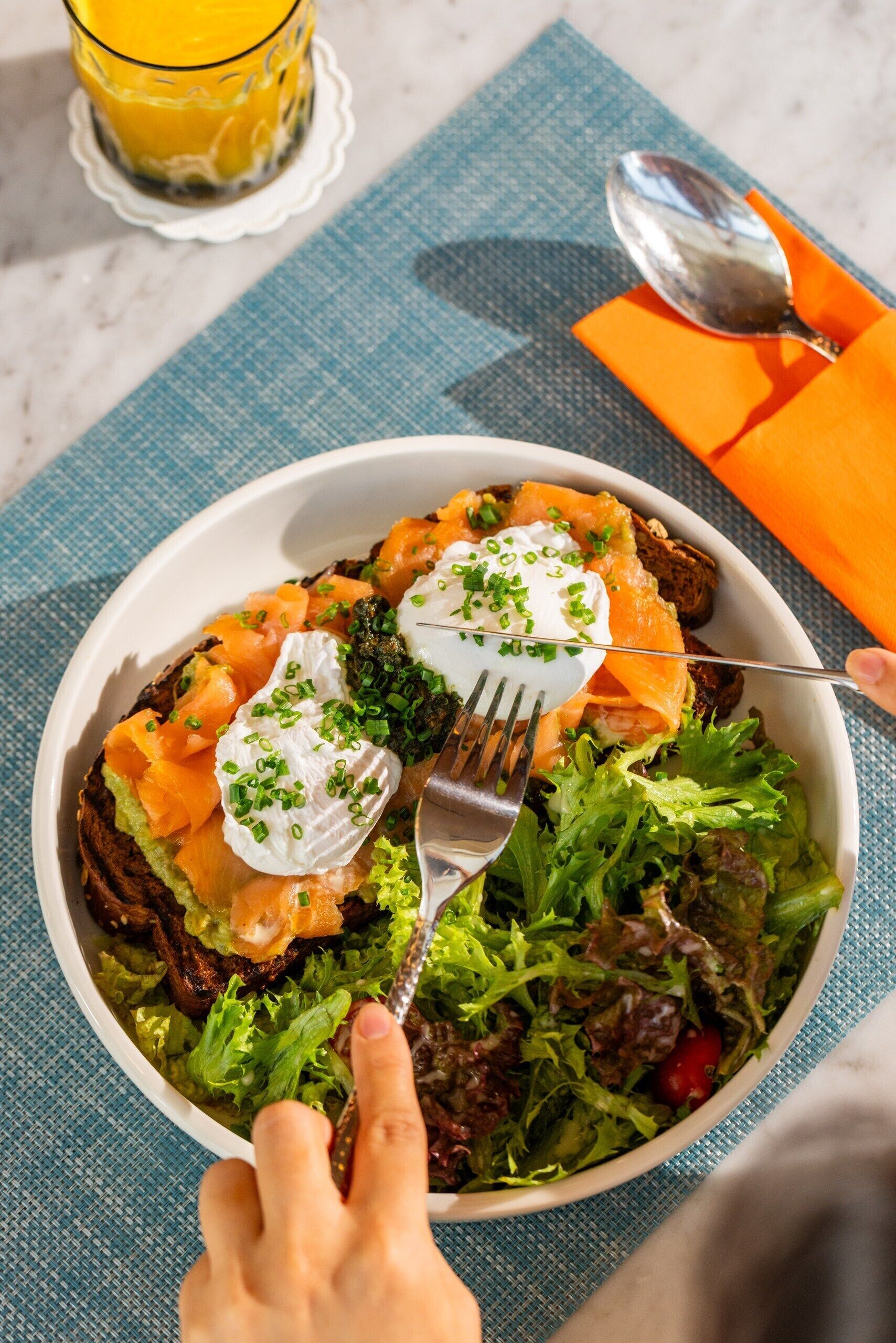 Petit déjeuner buffet (125 AED par personne)