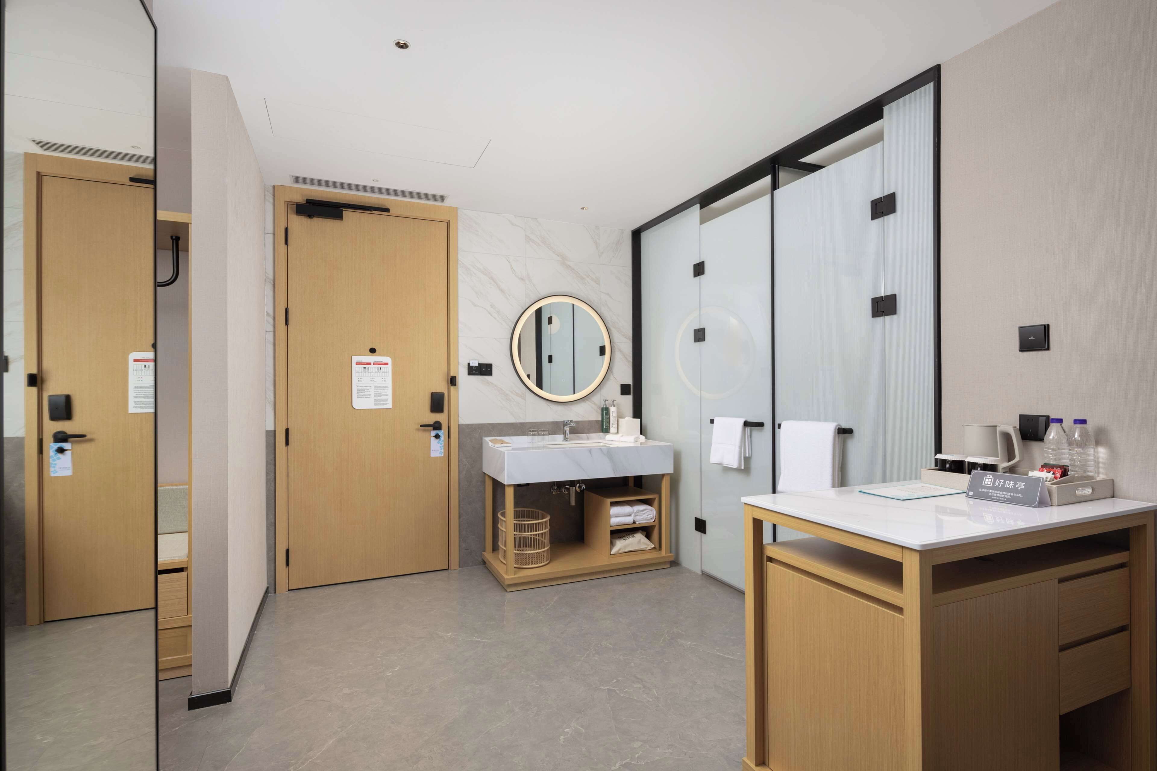 Chambre Deluxe, 1 très grand lit | Salle de bain