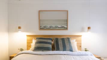 3 bedrooms, iron/ironing board, Internet