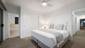 4 bedrooms, WiFi, bed sheets