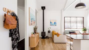 Télévision, cheminée