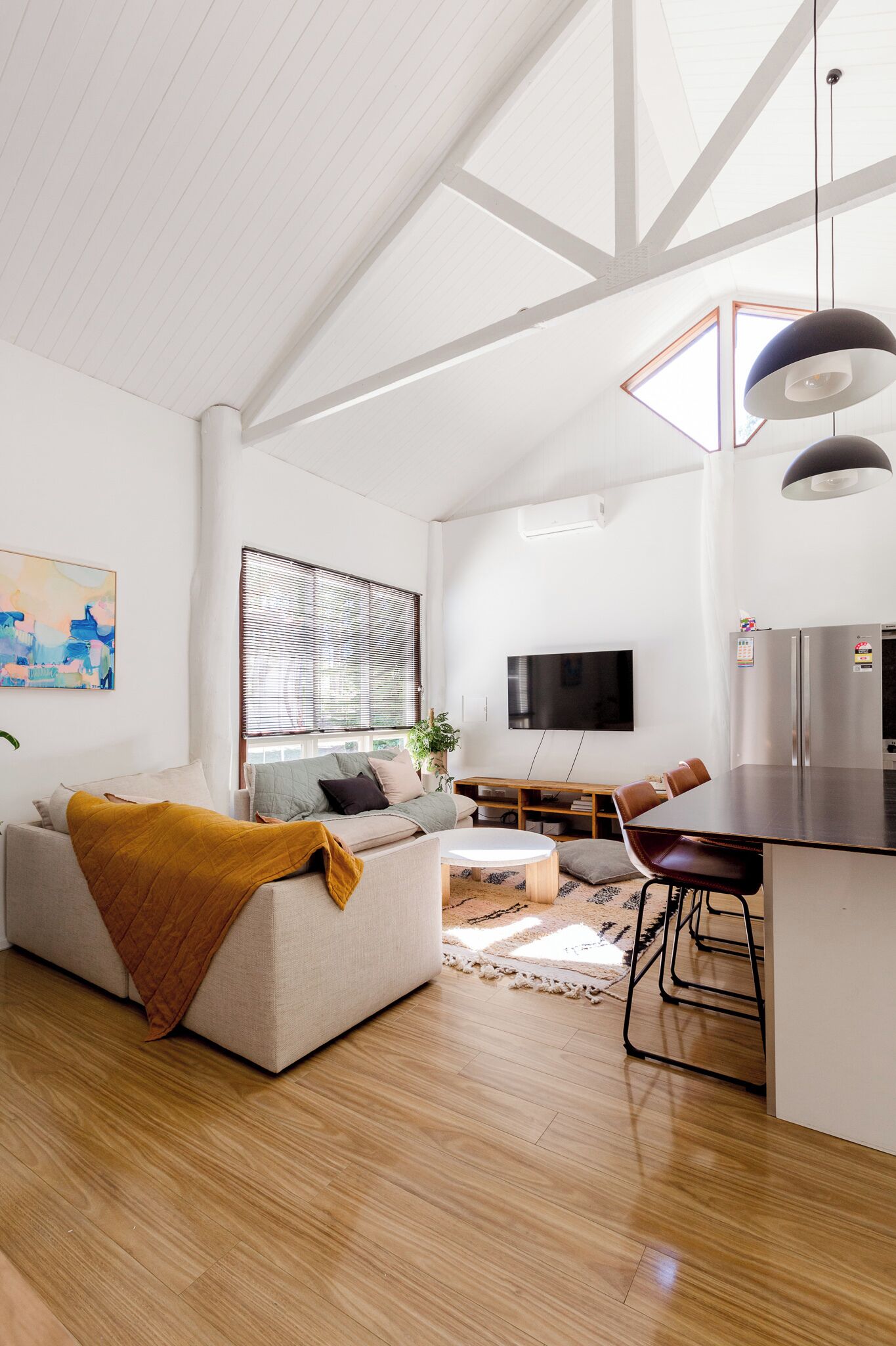 Televisión, chimenea