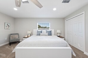 4 室のベッドルーム、アイロン / アイロン台、WiFi、ベッドシーツ