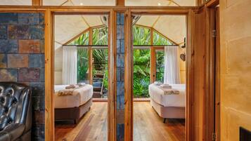 2 chambres, fer et planche à repasser, Wi-Fi, draps fournis