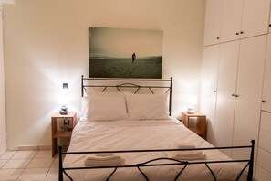 2 quartos, ferros/tábuas de passar roupa, Wi-Fi, roupa de cama