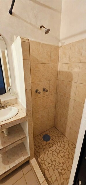 Towels, toilet paper - The Corner  (Sayulita)