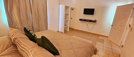 1 bedroom, WiFi, bed sheets