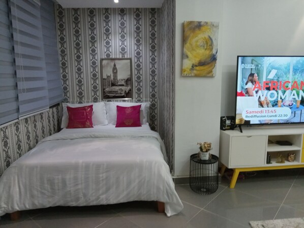 1 bedroom, free WiFi, bed sheets