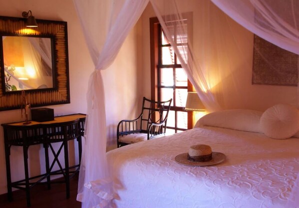 2 bedrooms, WiFi - Garden Cottage Two-Bedroom (St. George's)