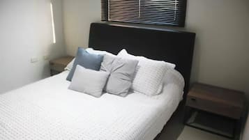1 bedroom, bed sheets