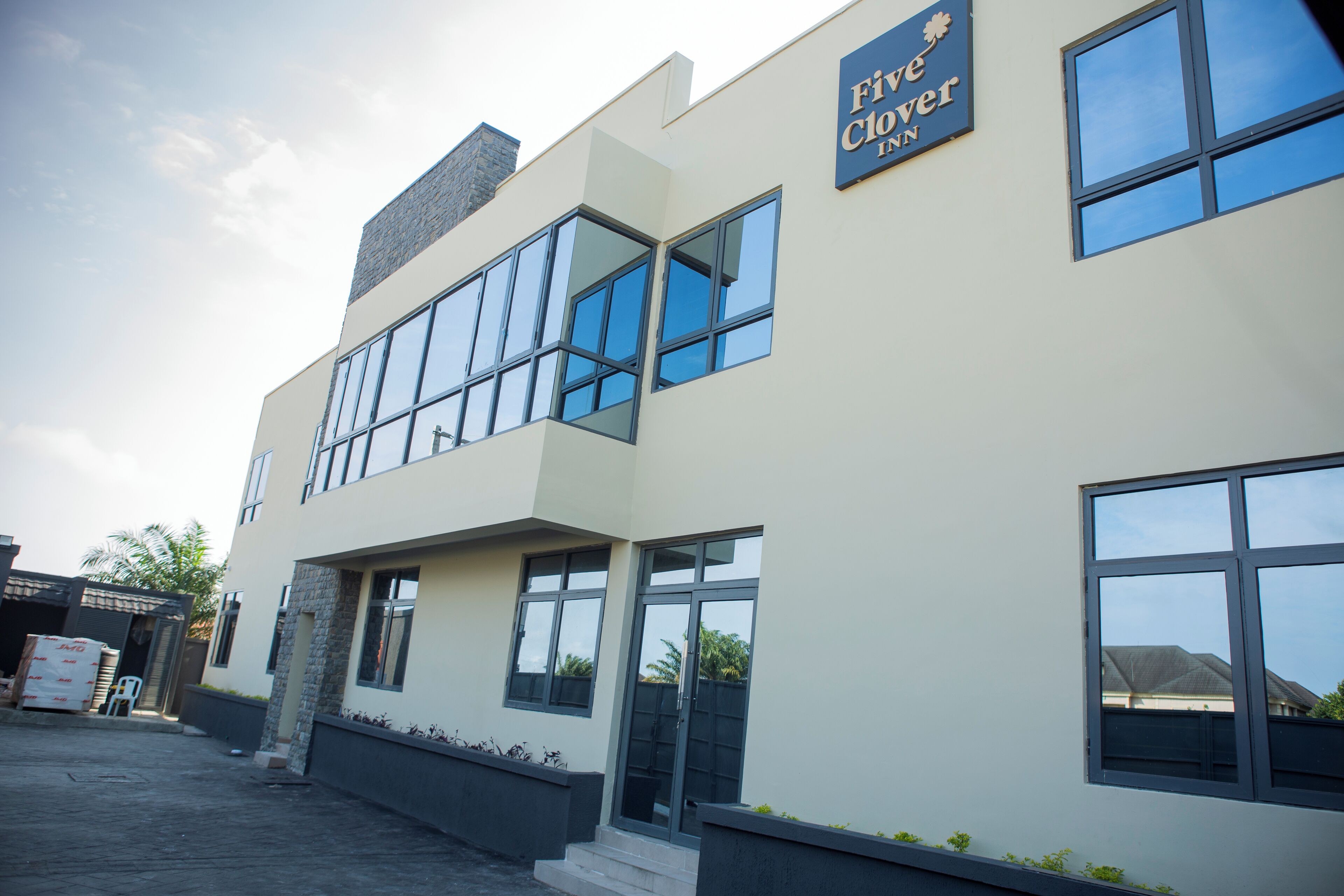 Voorkant van accommodatie