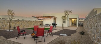 Desert Oasis Near Red Hawk Golf