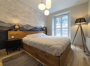 2 slaapkamers, een strijkplank/strijkijzer, reisbedje, wifi