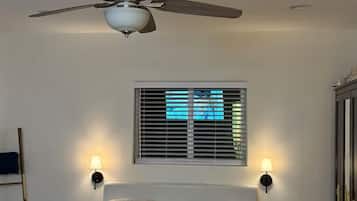 1 slaapkamer, een bureau, gratis wifi, beddengoed