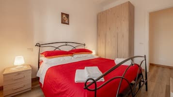 3 camere, ferro/asse da stiro, lenzuola