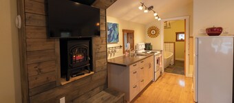 Downtown Whitehorse - Treehouse