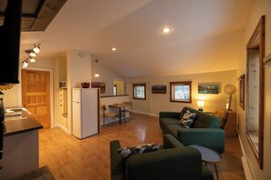 Apartment, 1 Queen Bed, Non Smoking, Kitchen | Living area | 32-inch flat-screen TV with cable channels - Downtown Whitehorse - Treehouse (Whitehorse)