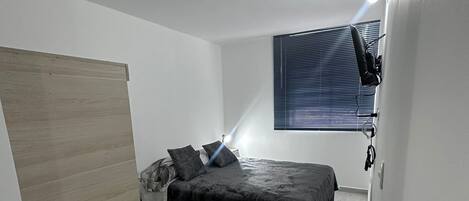 Căn hộ Cao cấp, 1 giường đôi và sofa giường, phòng tắm riêng, quang cảnh núi | 1 phòng ngủ, bàn, phòng cách âm, truy cập Internet không dây miễn phí