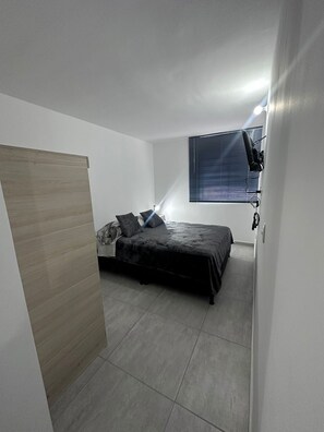 Departamento de lujo, 1 cama matrimonial y sofá cama, baño privado, vista a la montaña | 1 habitación, ropa de cama de alta calidad y edredón 