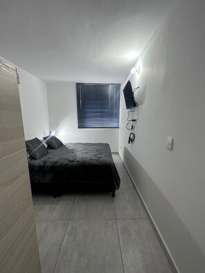 Departamento de lujo, 1 cama matrimonial y sofá cama, baño privado, vista a la montaña | 1 habitación, ropa de cama de alta calidad y edredón 