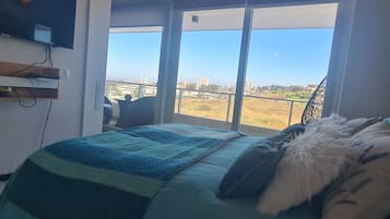Panoramic Apartment | 1 bedroom, blackout curtains, free WiFi