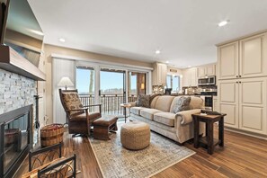 TV, fireplace - Lake View Condo with Beach Club (Bellaire)